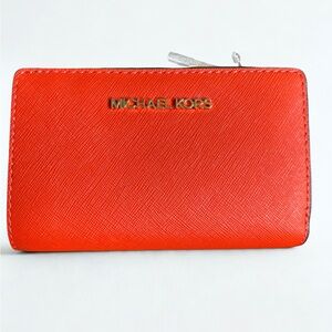 Michael Kors Jet Set Travel Bifold Zip Wallet – Red Clay NWT